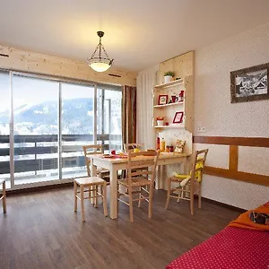 https://residence-maeva-la-perriere.hotels-rhonealpes.com
